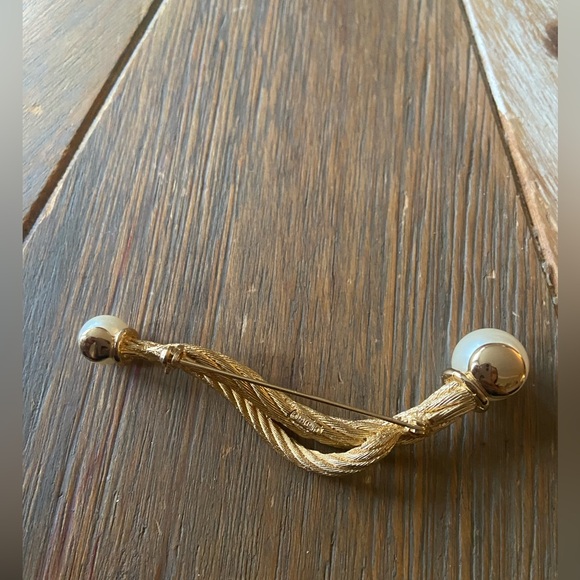Vintage Christian Dior Brooch - Picture 4 of 5